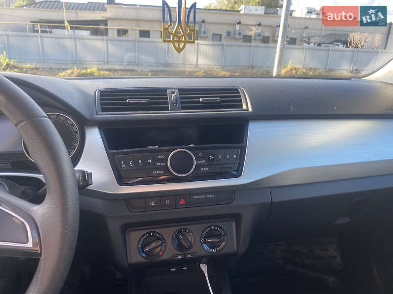 Хэтчбек Skoda Fabia 2016 в Киеве