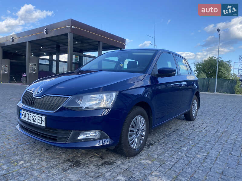 Хэтчбек Skoda Fabia 2016 в Киеве