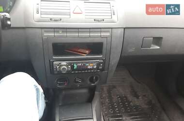 Седан Skoda Fabia 2004 в 