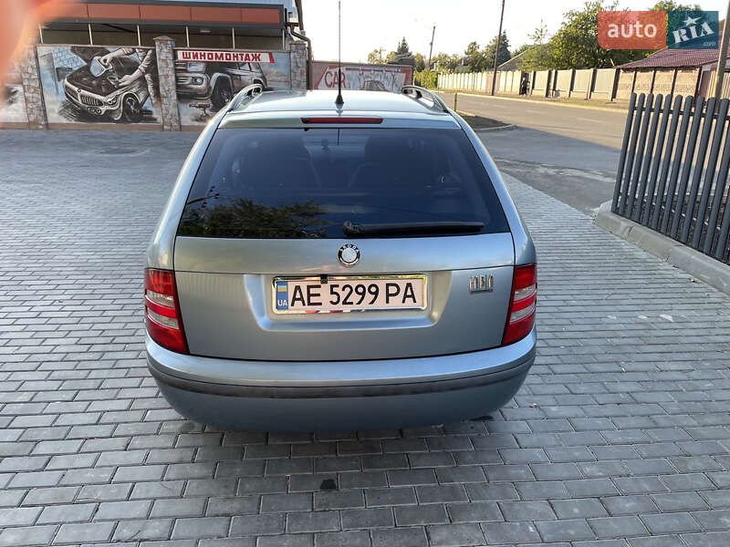 Універсал Skoda Fabia 2002 в Покрові