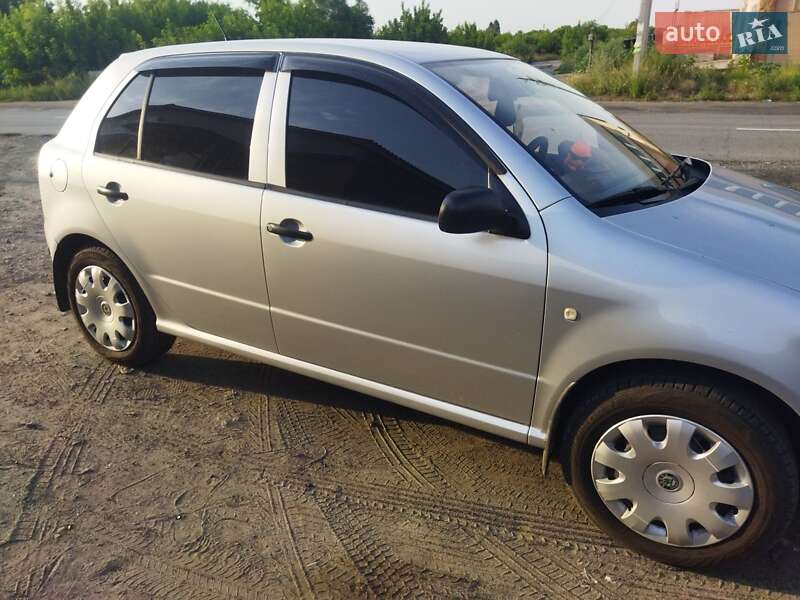 Хэтчбек Skoda Fabia 2007 в Лозовой