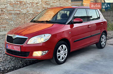 Хэтчбек Skoda Fabia 2011 в Луцке