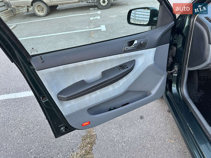 Хэтчбек Skoda Fabia 2001 в Харькове