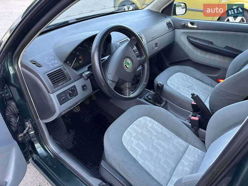 Хэтчбек Skoda Fabia 2001 в Харькове