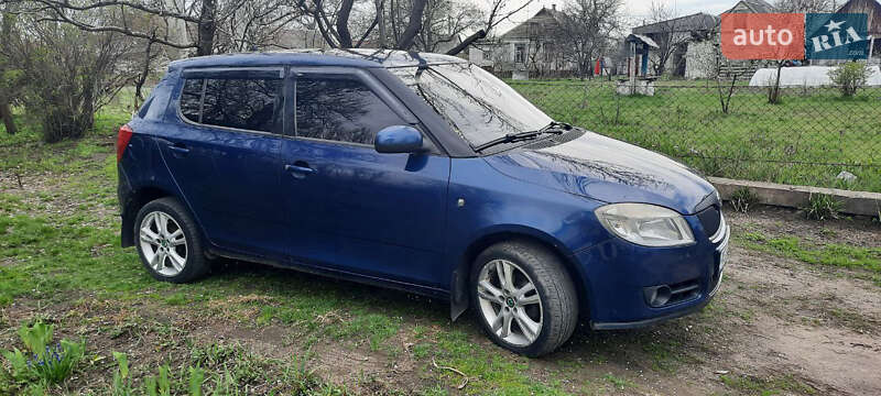Хэтчбек Skoda Fabia 2008 в Днепре