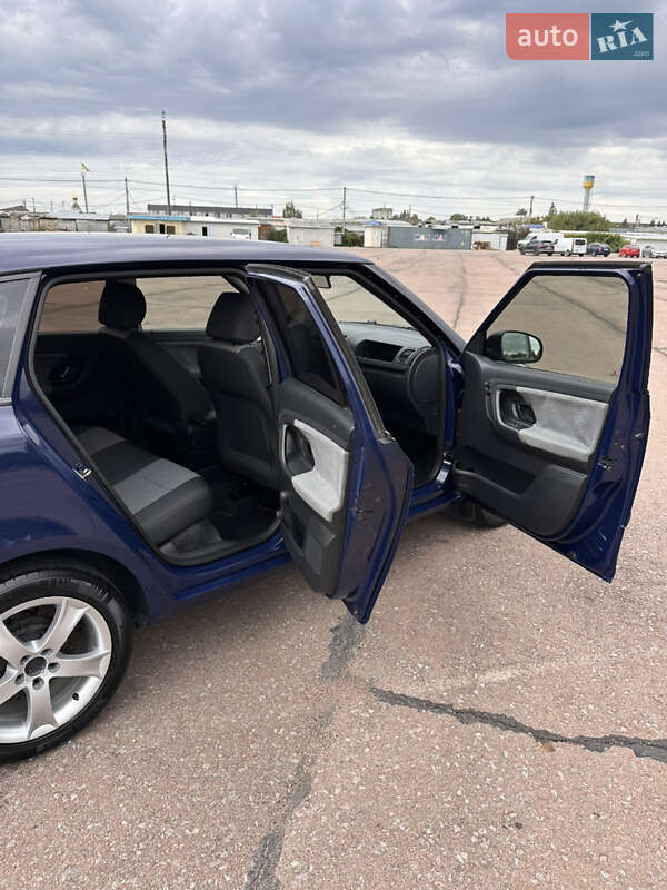 Універсал Skoda Fabia 2012 в Ужгороді