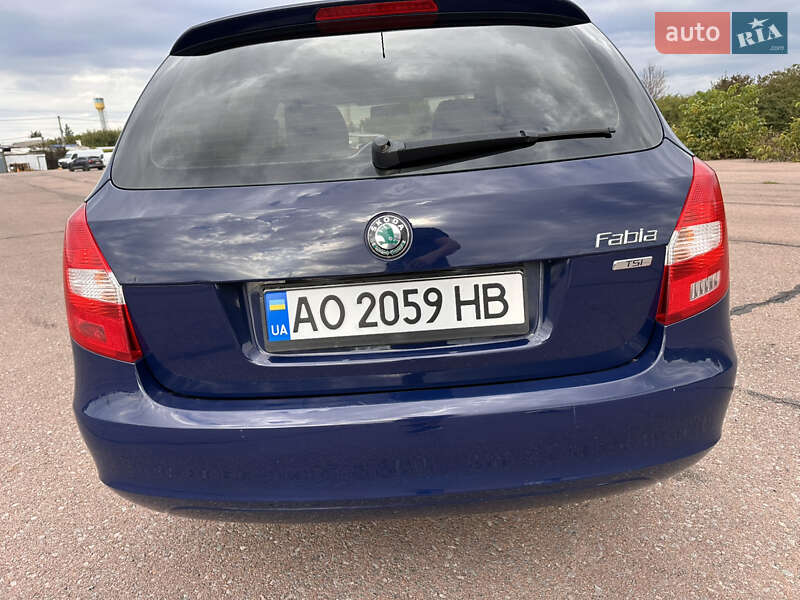 Універсал Skoda Fabia 2012 в Ужгороді
