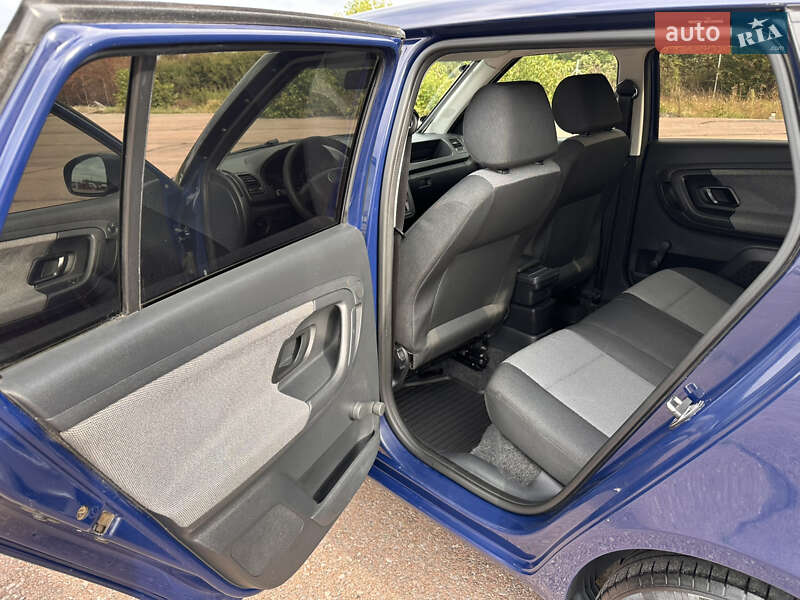 Універсал Skoda Fabia 2012 в Ужгороді