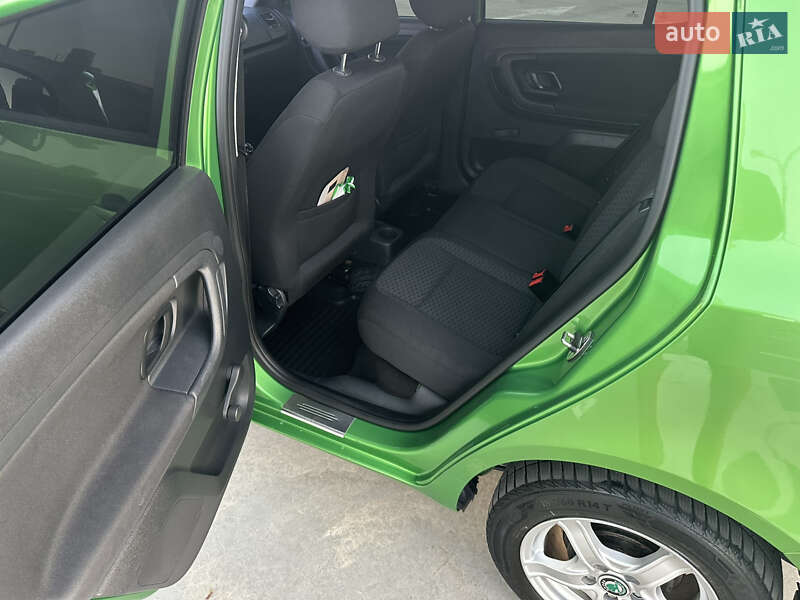 Хетчбек Skoda Fabia 2012 в Києві