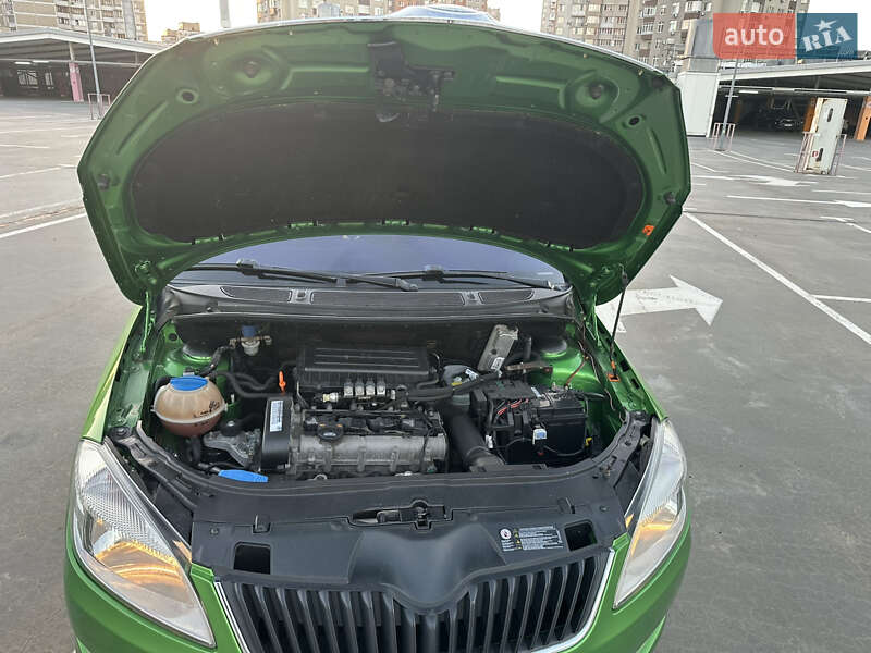 Хетчбек Skoda Fabia 2012 в Києві