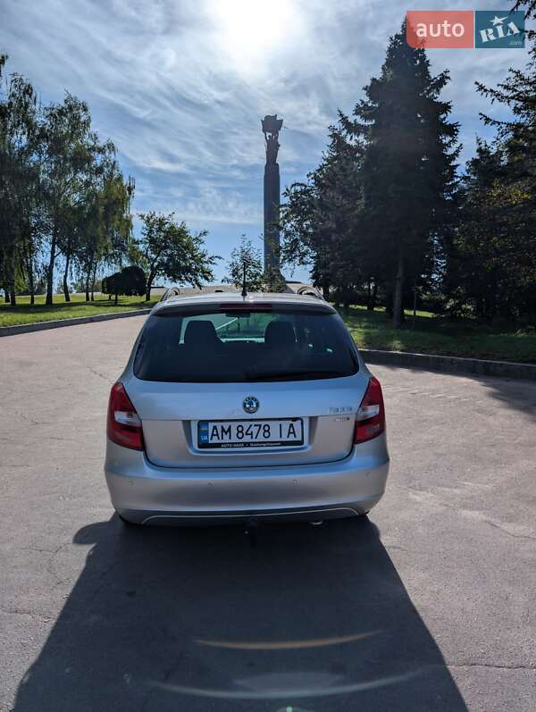 Универсал Skoda Fabia 2011 в Житомире