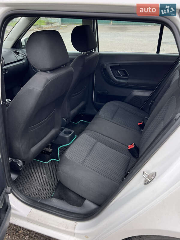 Универсал Skoda Fabia 2011 в Киеве фото 14 Универсал Skoda Fabia 2011 в Киеве