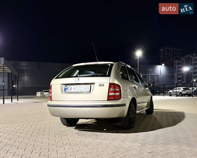 Универсал Skoda Fabia 2004 в Киеве