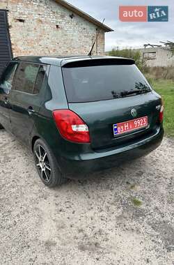 Хэтчбек Skoda Fabia 2007 в 