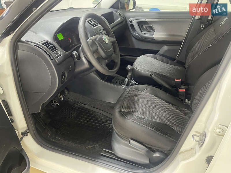 Хэтчбек Skoda Fabia 2012 в Львове