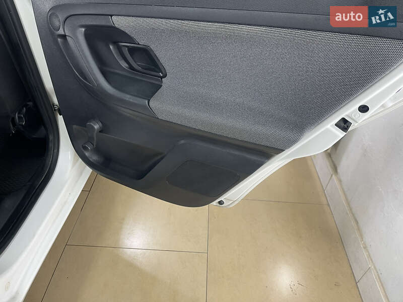 Хэтчбек Skoda Fabia 2012 в Львове