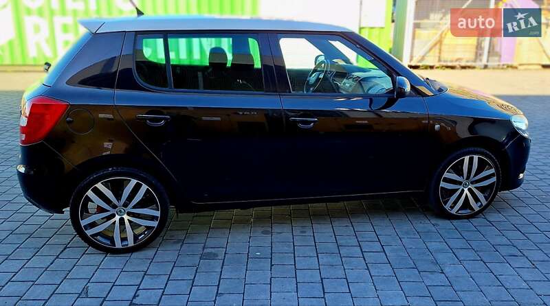 Хэтчбек Skoda Fabia 2010 в Львове