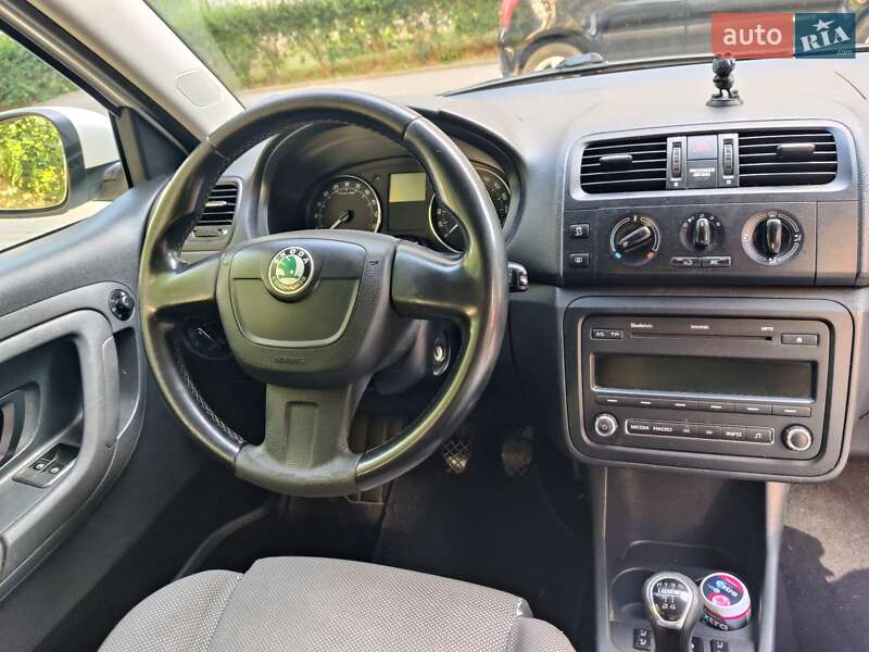 Універсал Skoda Fabia 2011 в Вінниці