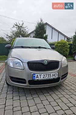 Хэтчбек Skoda Fabia 2010 в Надворной