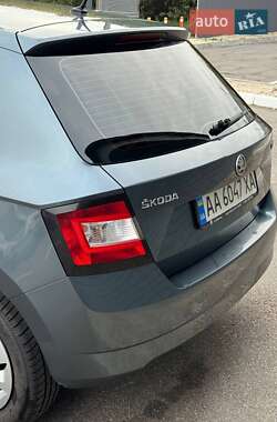 Хэтчбек Skoda Fabia 2018 в 