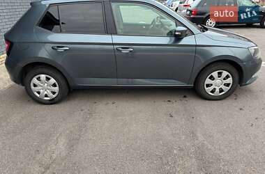 Хэтчбек Skoda Fabia 2018 в 