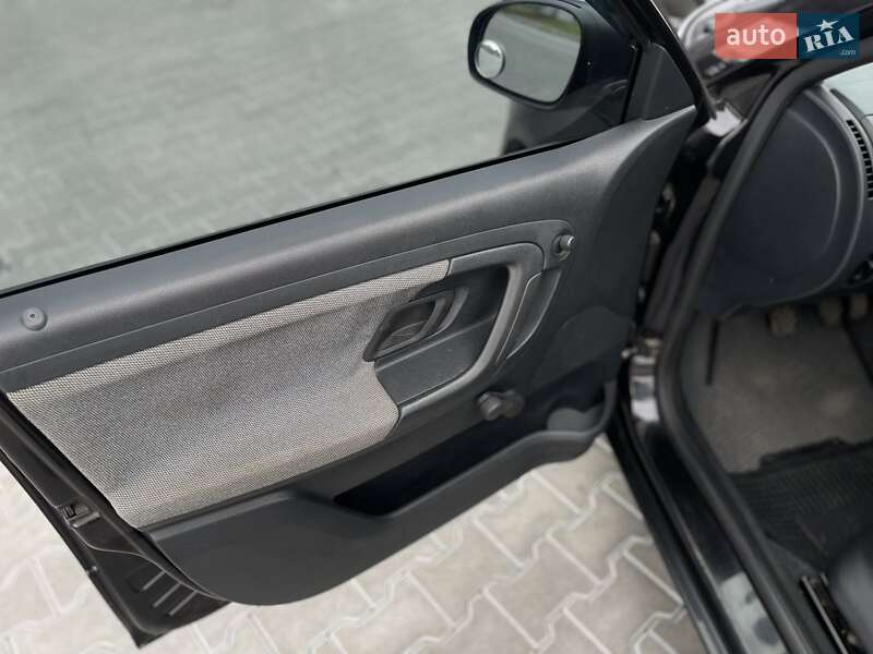 Хэтчбек Skoda Fabia 2009 в Владимире