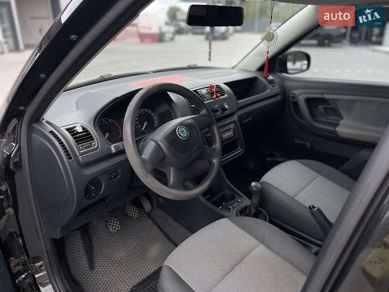 Хэтчбек Skoda Fabia 2009 в Владимире
