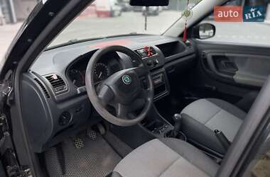 Хэтчбек Skoda Fabia 2009 в 