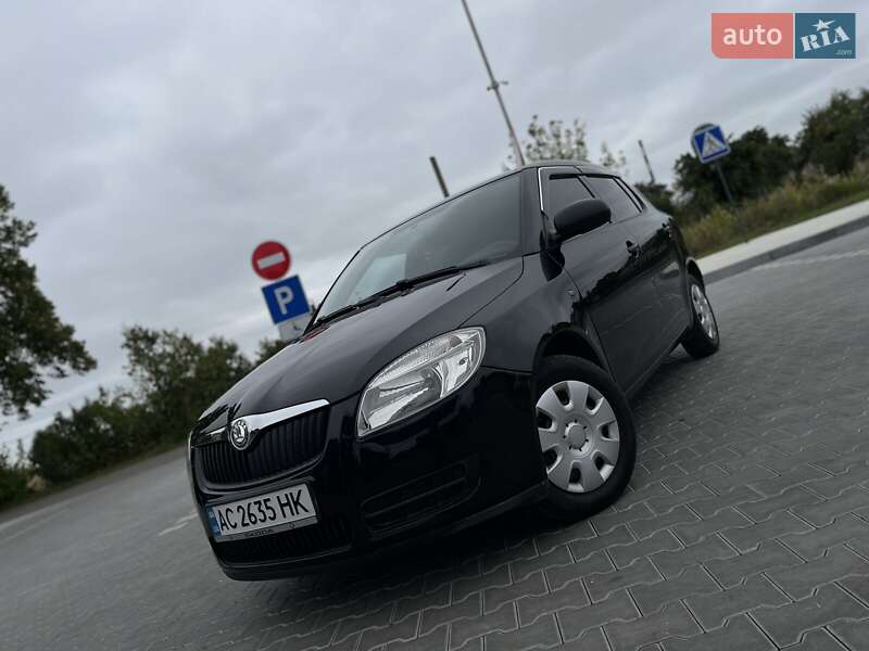 Хэтчбек Skoda Fabia 2009 в Владимире