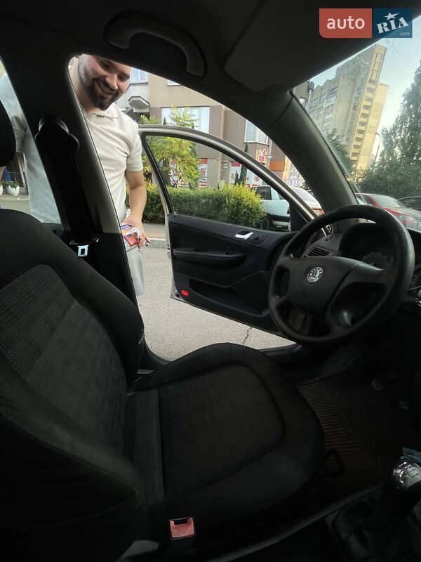Универсал Skoda Fabia 2005 в Киеве