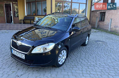 Універсал Skoda Fabia 2010 в Чернівцях