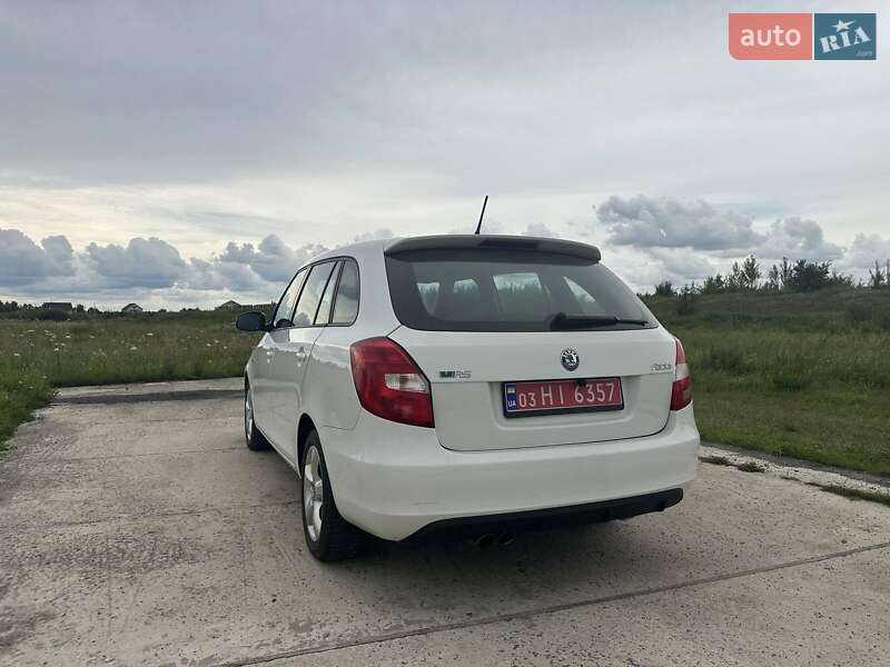 Універсал Skoda Fabia 2012 в Сарнах