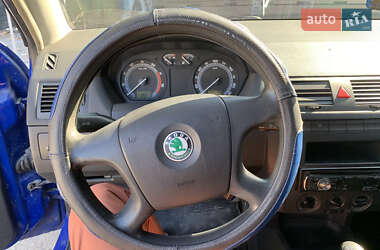 Хэтчбек Skoda Fabia 2004 в 