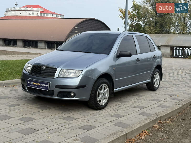 Хетчбек Skoda Fabia 2005 в Дніпрі