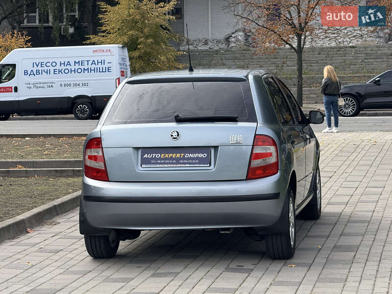 Хетчбек Skoda Fabia 2005 в Дніпрі