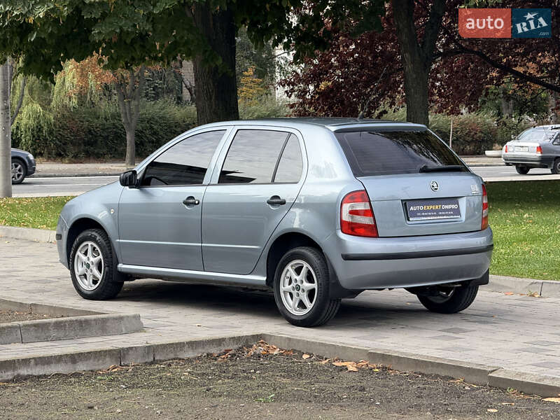 Хетчбек Skoda Fabia 2005 в Дніпрі