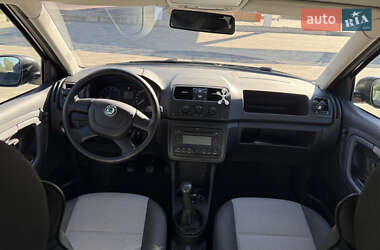Хэтчбек Skoda Fabia 2010 в 