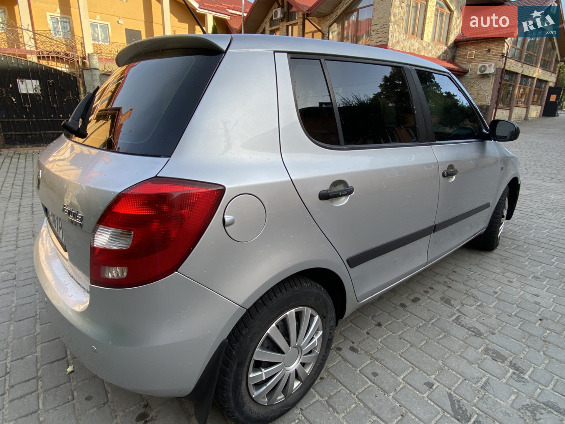 2010 Skoda Fabia - мініатюра 6