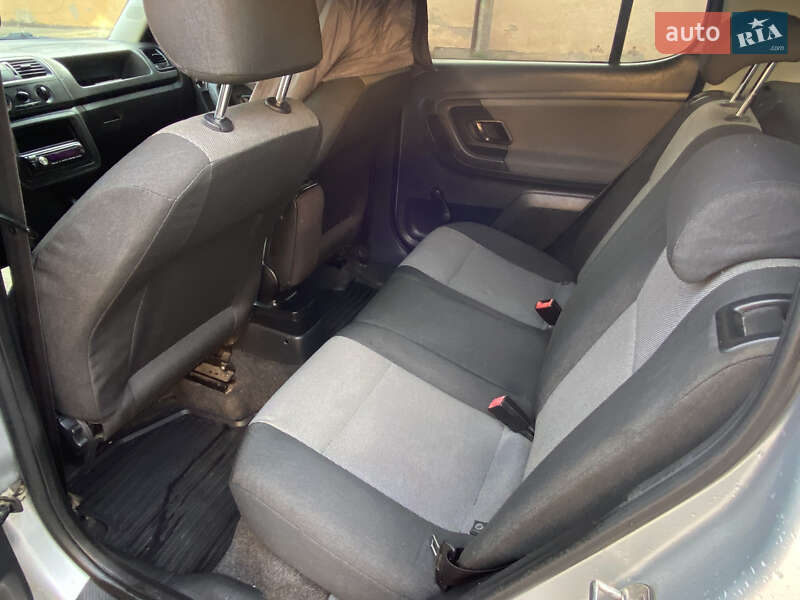 Хэтчбек Skoda Fabia 2010 в Дублянах
