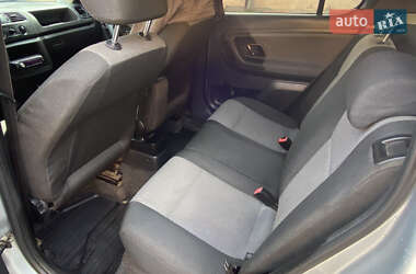 Хэтчбек Skoda Fabia 2010 в 