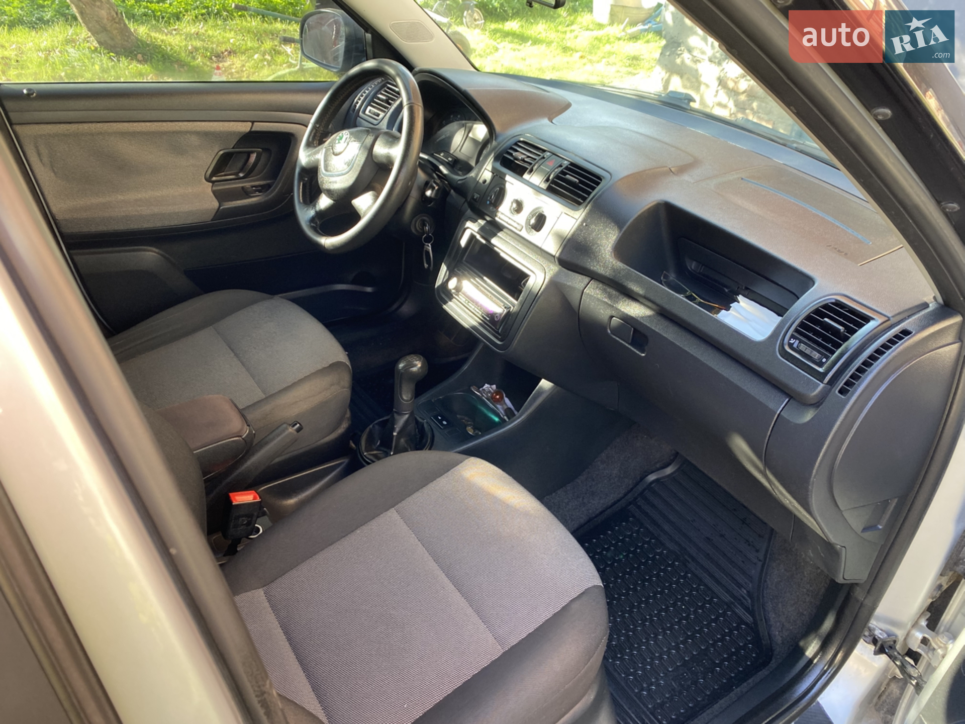 2010 Skoda Fabia - мініатюра 30