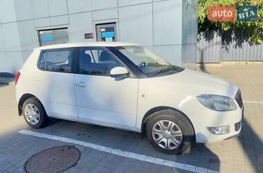 Хэтчбек Skoda Fabia 2012 в Днепре