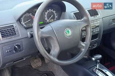 Хэтчбек Skoda Fabia 2005 в 