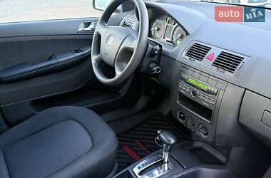 Хэтчбек Skoda Fabia 2005 в 
