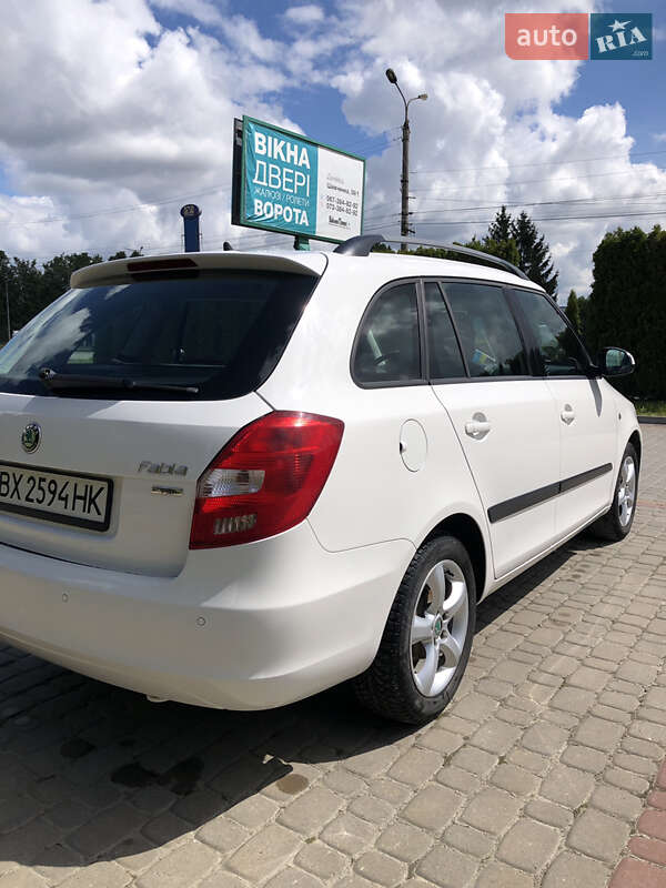 Універсал Skoda Fabia 2011 в Дунаївцях