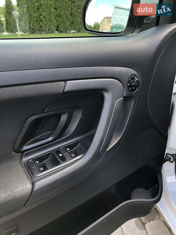 Універсал Skoda Fabia 2011 в Дунаївцях