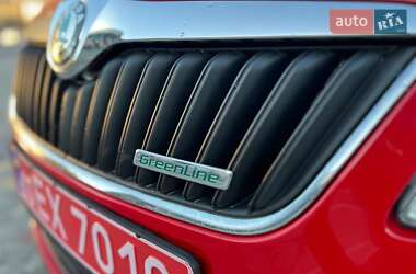 Хэтчбек Skoda Fabia 2012 в 