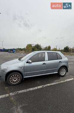 Хэтчбек Skoda Fabia 2004 в Киеве