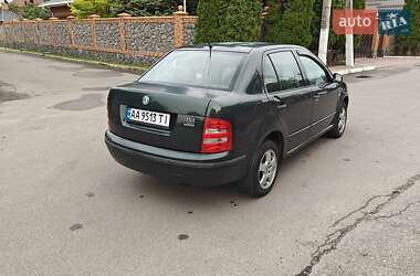 Седан Skoda Fabia 2002 в 