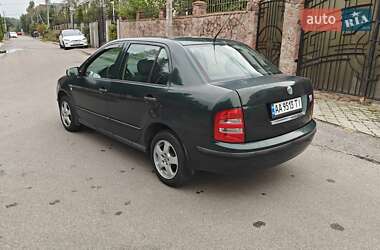 Седан Skoda Fabia 2002 в 
